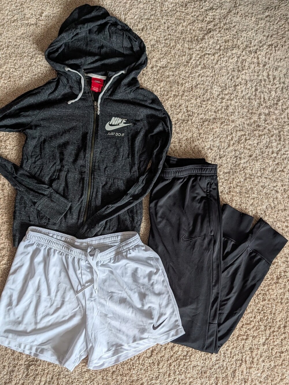 Bundle Of Athletic Clothing - Nike